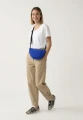 halfmoon-small-royal-blue-na-modelu-9.webp