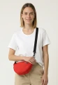 halfmoon-small-red-na-modelu-4.webp