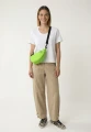 halfmoon-lime-small-na-modelu.webp