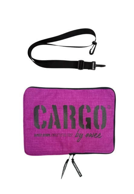 etui-na-laptopa-cargo-by-owee-magenta-front.webp