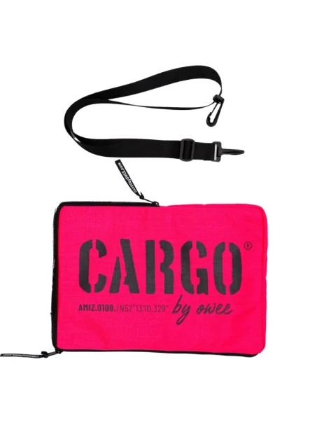 etui-na-laptopa-cargo-by-owee-rhodamine-front.webp