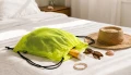 mesh_fluo_yellow_hotel_bed_1600.webp