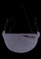 Odblaskowa powierzchnia torby HALF MOON Reflective MEDIUM w świetle