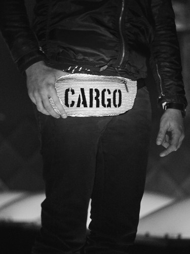 mała czarna odblaskowa nerka z cordury cargo by owee