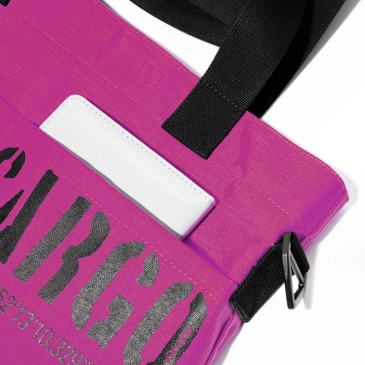fioletowa magenta pojemna wytrzymała torba miejska z kieszeniami z cordury cargo by owee