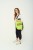 kobieta z żółtą pojemną fluo torbą cargo by owee